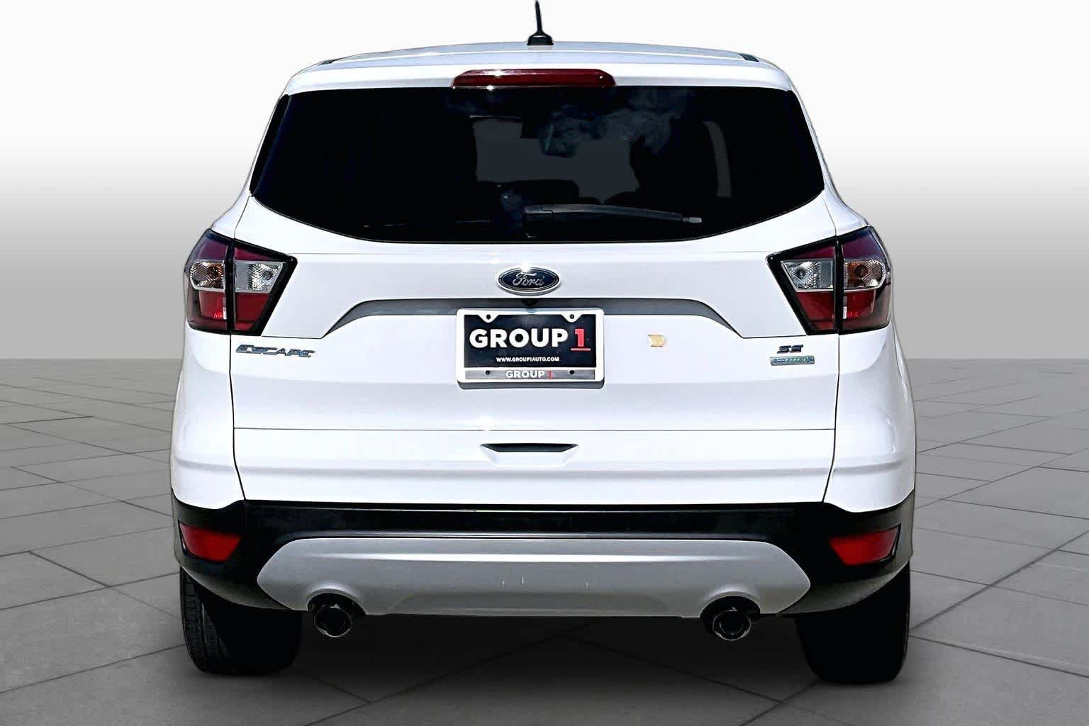 Used 2017 Ford Escape SE FWD image 5