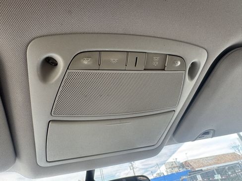 Used 2016 Nissan Rogue SV w/ SV Premium Package image 31