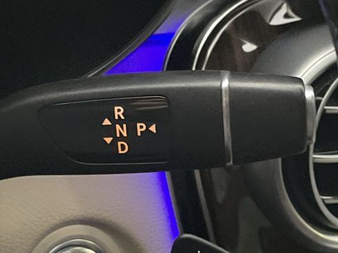 Used 2021 Mercedes-Benz GLC 300 4MATIC image 30