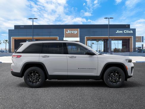 New 2026 Jeep Grand Cherokee Altitude AWD/4WD image 21