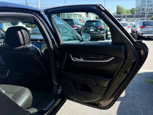 Used 2013 Cadillac XTS Premium FWD image 29