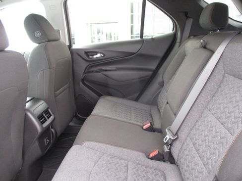 Used 2023 Chevrolet Equinox LT image 34