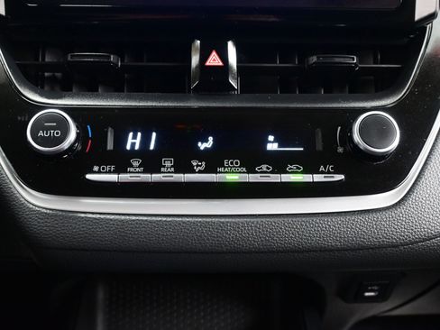 Used 2023 Toyota Corolla LE image 19