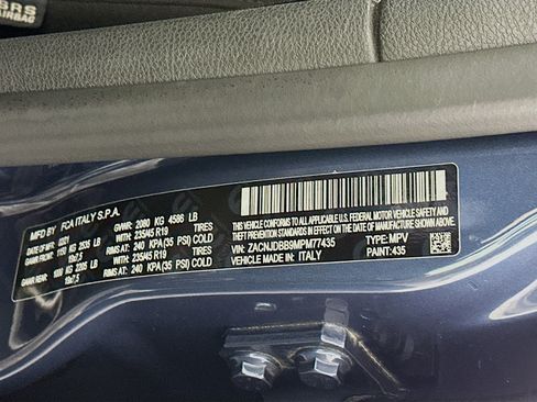 Used 2021 Jeep Renegade Latitude AWD/4WD image 12