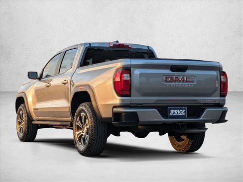 Used 2024 GMC Canyon AT4 AWD/4WD image 7