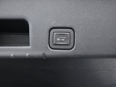 Used 2024 Chevrolet Traverse Z71 AWD/4WD image 26