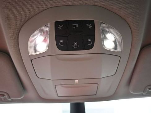 Used 2023 Chrysler Pacifica Touring-L FWD image 36