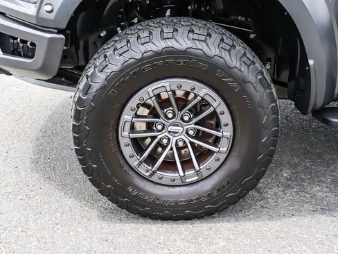 Used 2019 Ford F150 Raptor w/ Equipment Group 802A Luxury AWD/4WD image 19