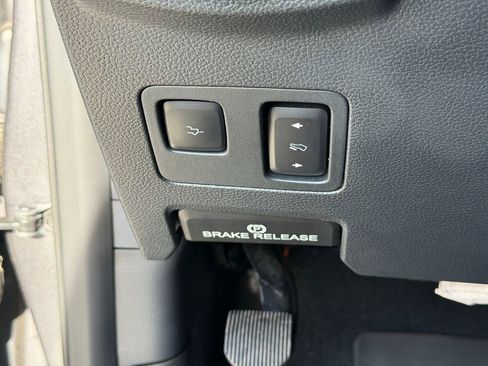 Used 2022 Ford F250 Lariat w/ Black Appearance Package image 20