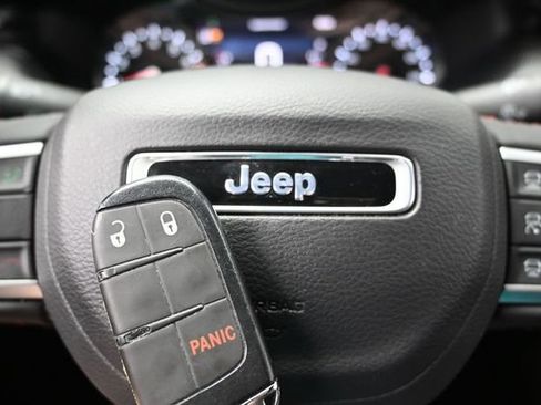 Used 2025 Jeep Compass Trailhawk AWD/4WD image 44