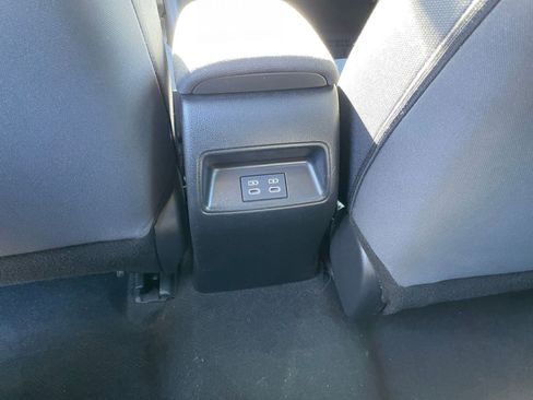 Used 2025 Toyota Corolla LE image 23