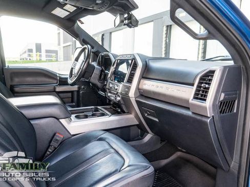 Used 2022 Ford F250 Platinum w/ FX4 Off-Road Package AWD/4WD image 24