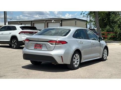 Used 2024 Toyota Corolla LE FWD image 6