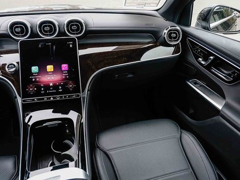 Certified 2025 Mercedes-Benz GLC 300 image 15