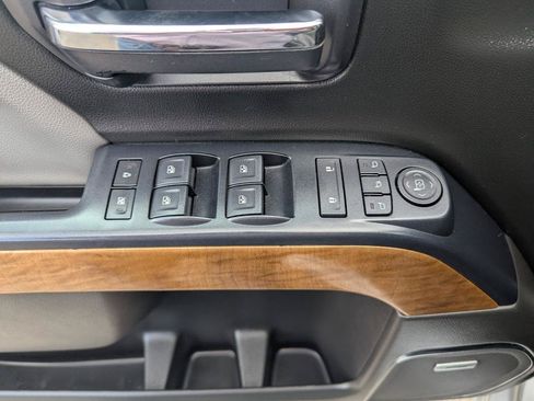 Used 2018 Chevrolet Silverado 1500 LTZ w/ Texas Edition AWD/4WD image 10