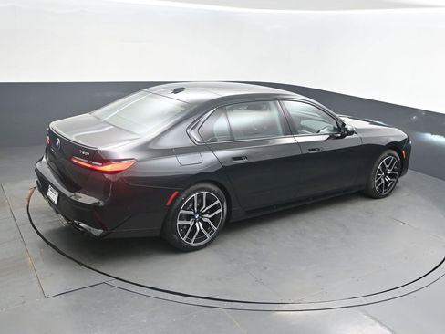 New 2026 BMW 760i xDrive w/ Executive Package image 15