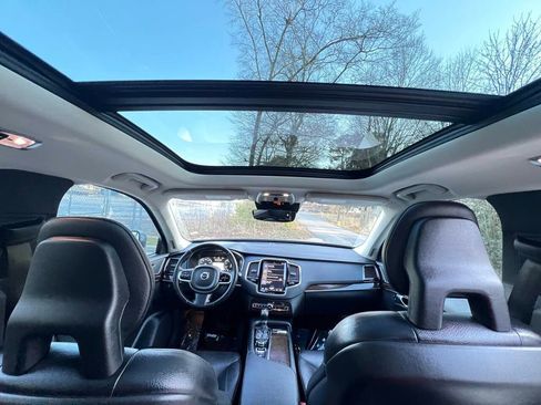 Used 2017 Volvo XC90 T6 Momentum w/ Vision Package AWD/4WD image 15