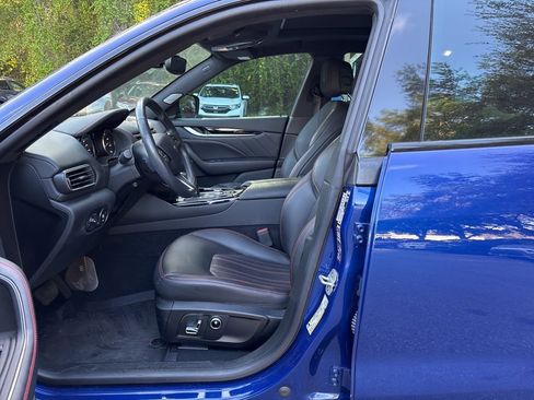 Used 2022 Maserati Levante GT image 17