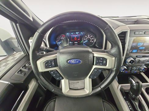 Used 2018 Ford F150 Lariat w/ Equipment Group 502A Luxury AWD/4WD image 12