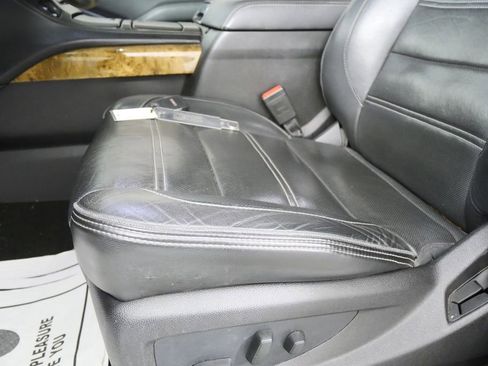 Used 2016 GMC Yukon XL Denali w/ Enhanced Security Package image 9