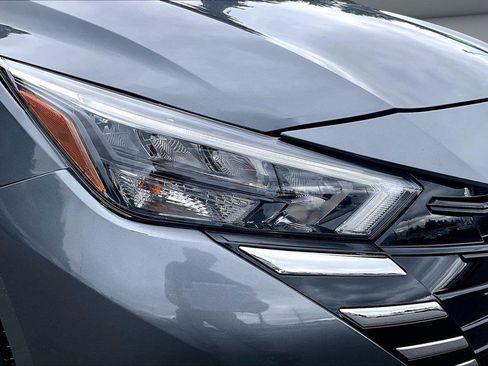 Used 2025 Nissan Versa SV w/ Trunk Package FWD image 29