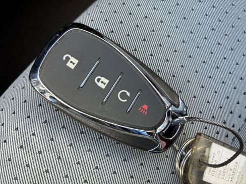 Used 2025 Chevrolet Trax LT image 23