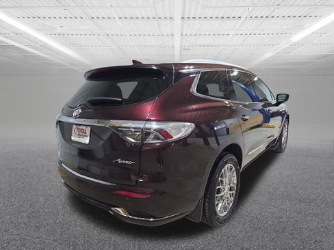 Used 2023 Buick Enclave Avenir w/ Avenir Technology Package image 6
