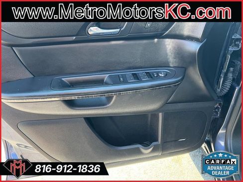 Used 2013 GMC Acadia SLT image 23