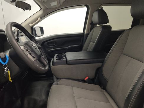 Used 2017 Nissan Titan S RWD image 17
