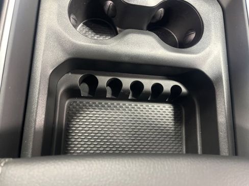 New 2026 RAM 1500 4x4 Crew Cab image 22