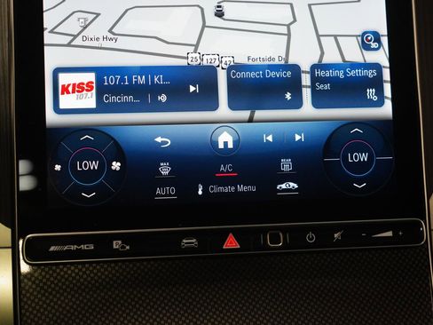 Used 2024 Mercedes-Benz GLC 43 AMG 4MATIC image 27