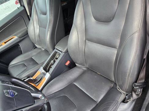 Used 2017 Volvo XC60 T6 Inscription w/ Preferred Option Package image 23