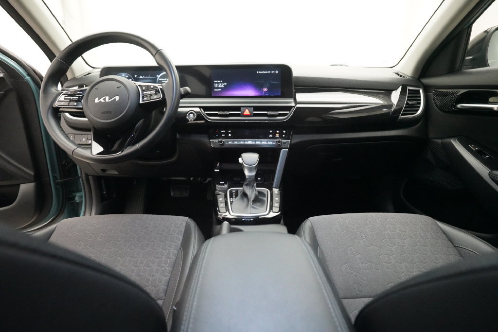 Used 2024 Kia Seltos S AWD/4WD image 5