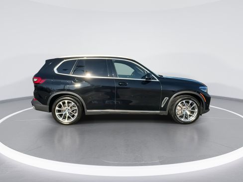 Used 2023 BMW X5 xDrive40i w/ Premium Package image 9