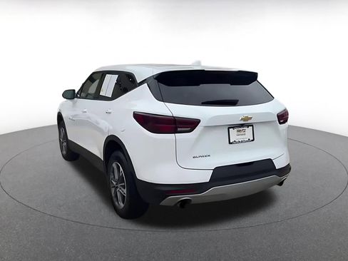 Used 2025 Chevrolet Blazer LT FWD image 11