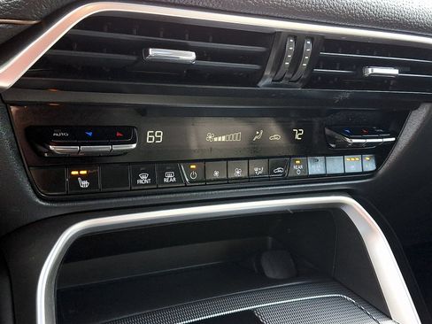 Certified 2024 MAZDA CX-90 3.3 Turbo w/ Preferred Package AWD/4WD image 19