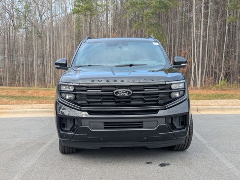 New 2026 Ford Expedition Platinum w/ Stealth Appearance Package image 7