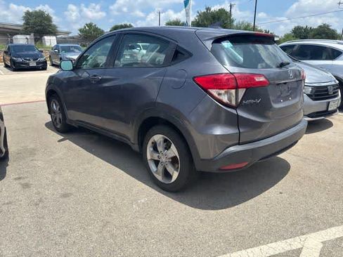 Used 2019 Honda HR-V LX image 3