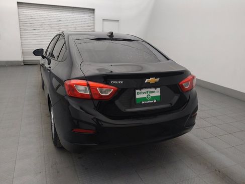 Used 2019 Chevrolet Cruze LS image 6