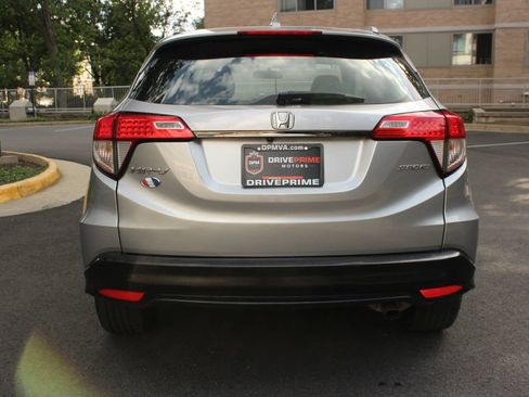 Used 2019 Honda HR-V Sport image 8