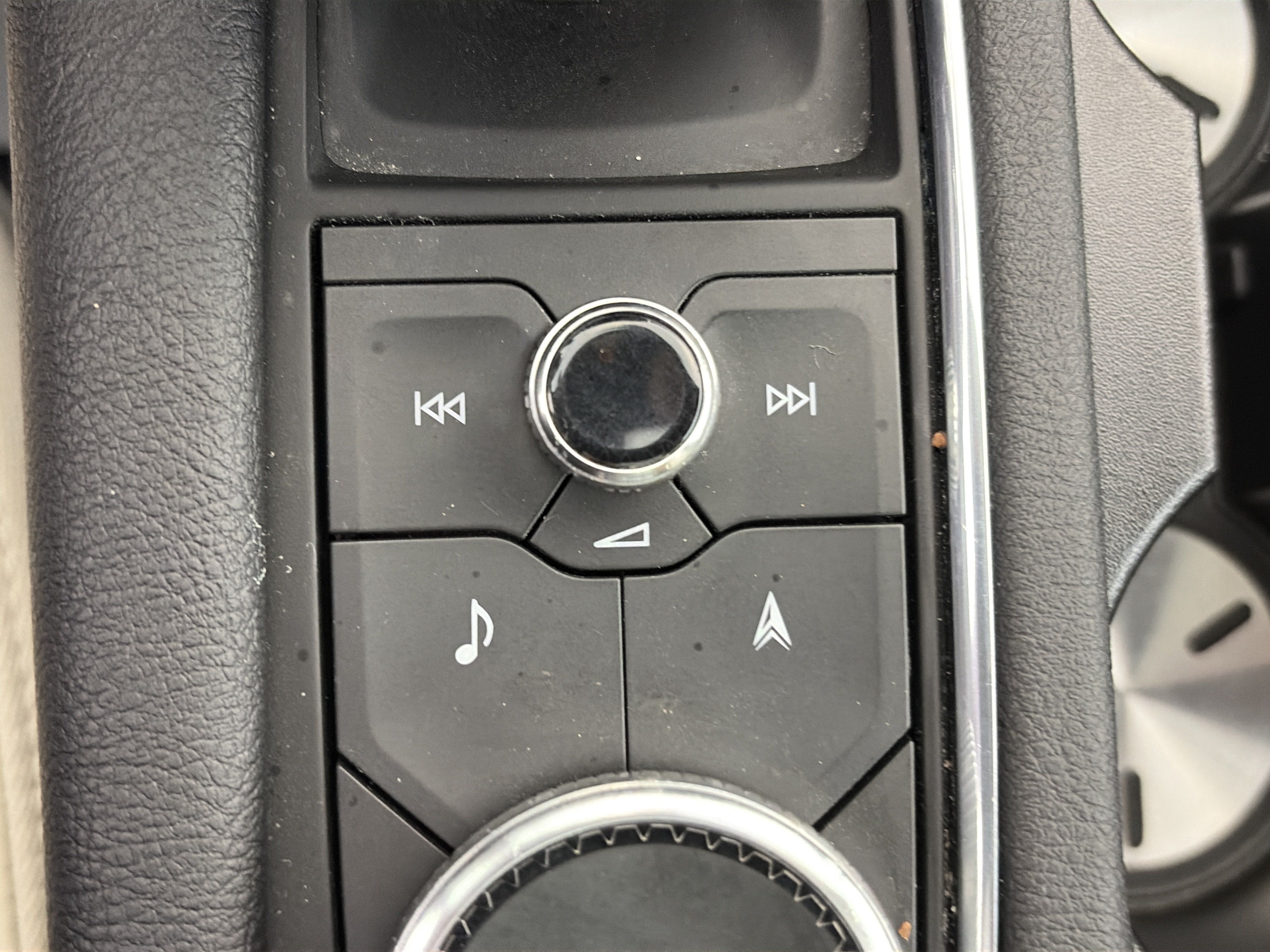Used 2021 Cadillac XT6 Sport AWD/4WD image 38