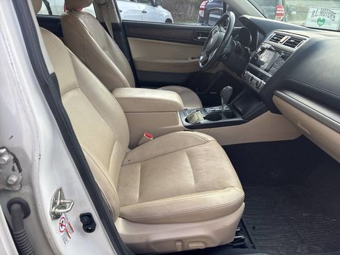 Used 2016 Subaru Outback 2.5i Limited image 4