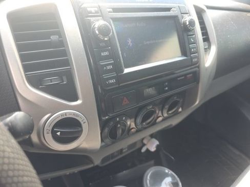 Used 2013 Toyota Tacoma 4x4 Double Cab w/ TRD Off-Road Pkg image 12
