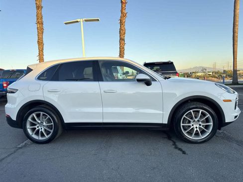 Used 2023 Porsche Cayenne image 7