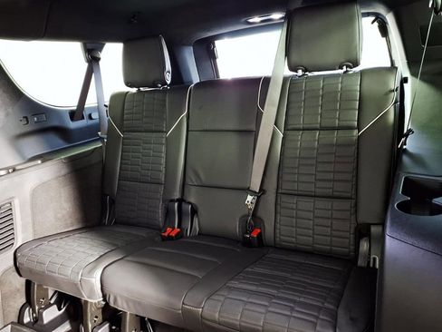 Used 2025 Cadillac Escalade ESV Sport Platinum w/ LPO, Floor Liner Package AWD/4WD image 7