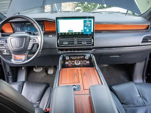 Used 2024 Lincoln Navigator Reserve AWD/4WD image 36