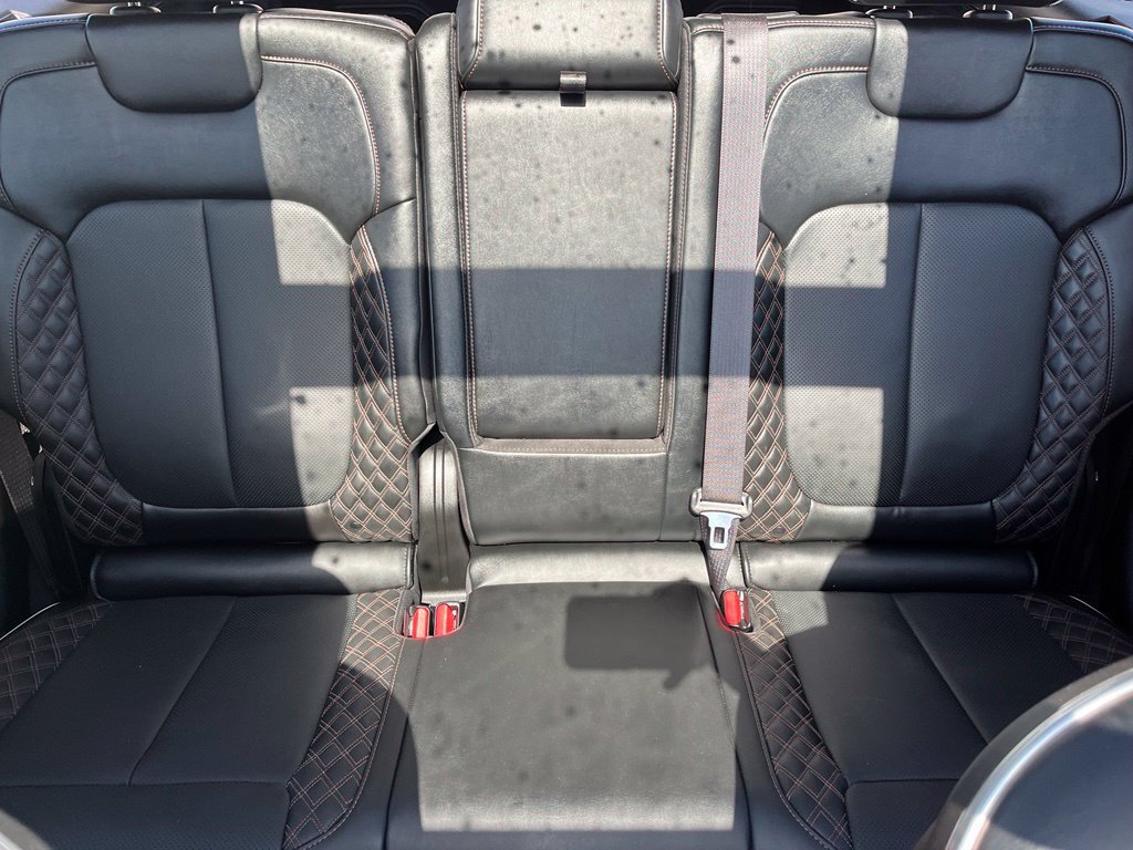 Used 2022 Jeep Grand Cherokee Summit w/ Advanced Protech Group IV AWD/4WD image 18