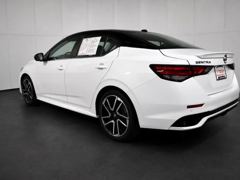 Certified 2025 Nissan Sentra SR w/ SR Premium Package FWD image 6