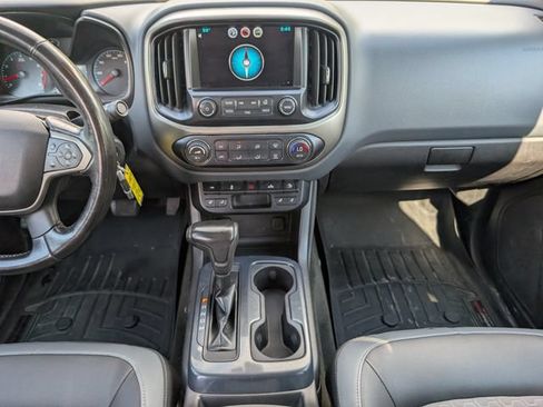 Used 2015 Chevrolet Colorado Z71 AWD/4WD image 7