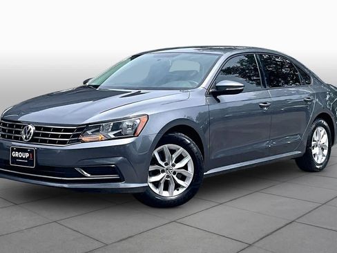 Used 2018 Volkswagen Passat 2.0T S w/ Driver Assistance Package FWD image 1